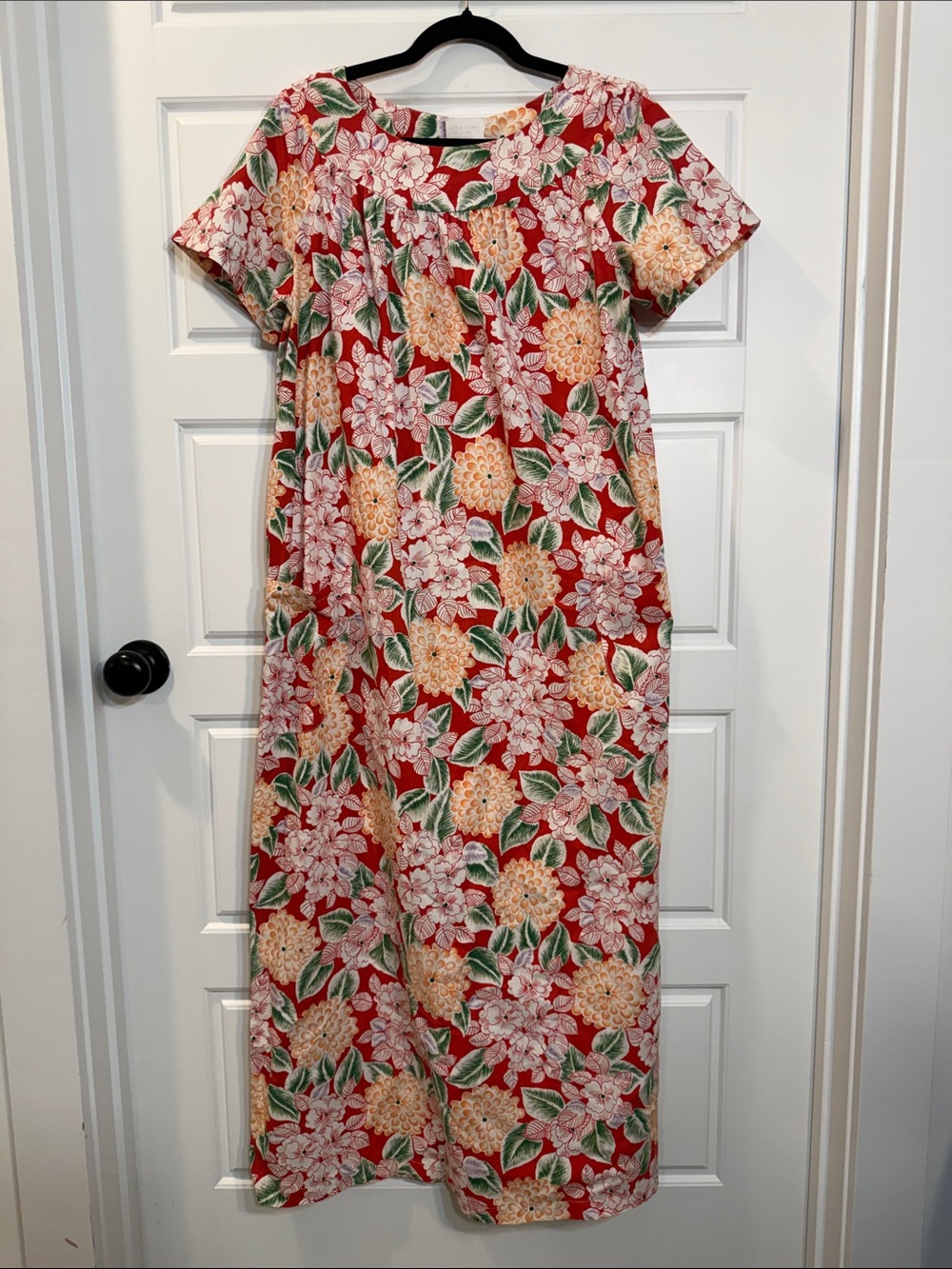 Vintage New condition 60s CALIFORNIA ITEMS Hawaiian Floral Dress Small
